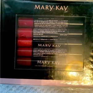 Lip gloss 5 Assorted colors